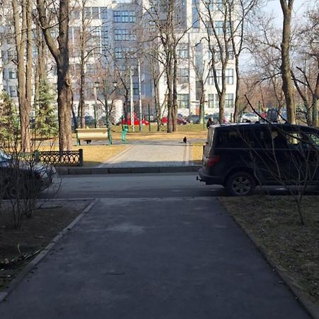 Cozy Apartment On Nezalezhnosti Avenue Jarkov Exterior foto
